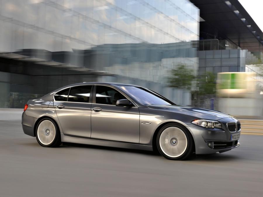  BMW 535Li 2010 года  (фото 6 из 16)